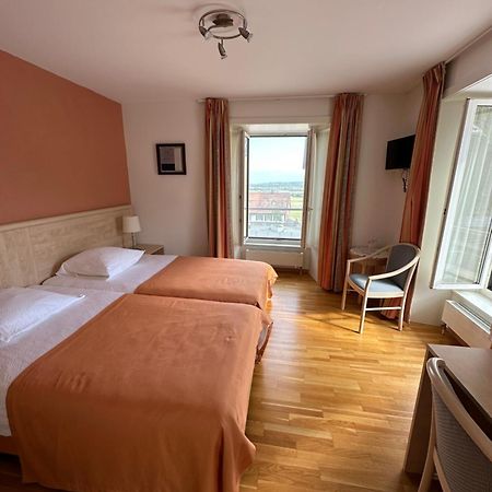 Auberge Aux Deux Sapins Montricher Bagian luar foto