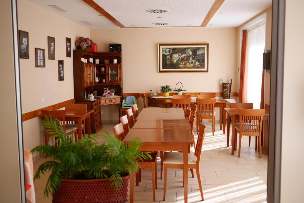 Auberge Aux Deux Sapins Montricher Bagian luar foto